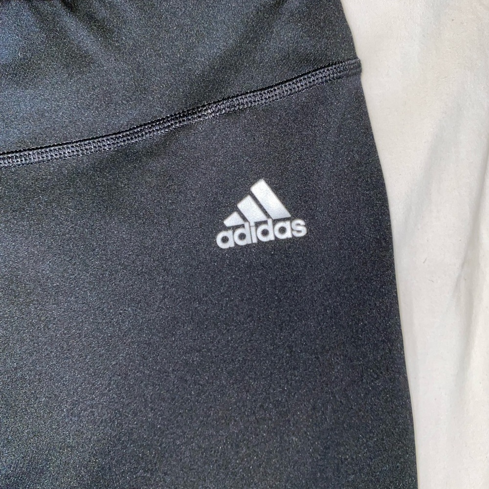 Adidas black Climalite Cropped Leggings M